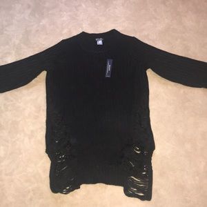 Venus distressed sweater